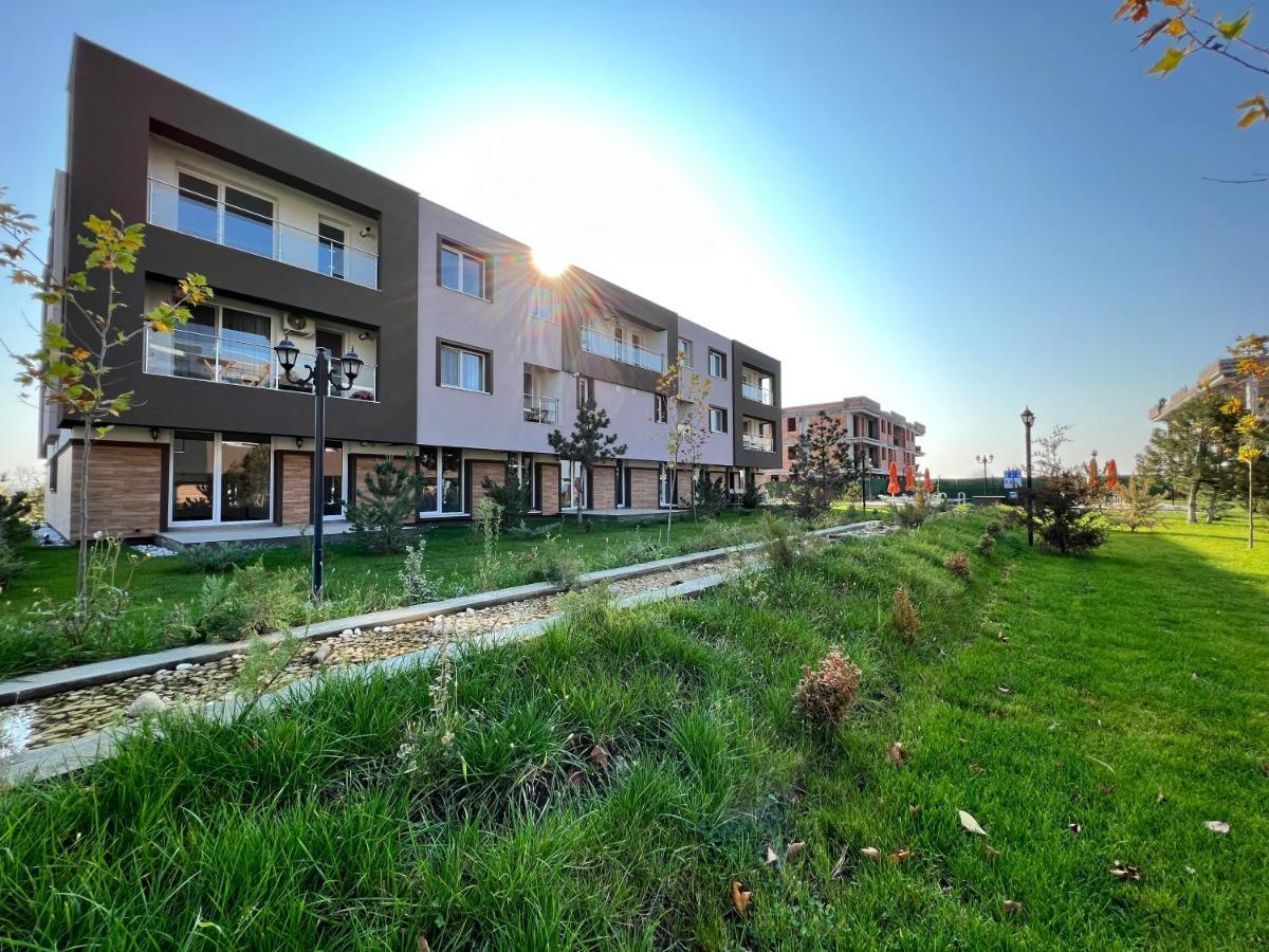 Libertatii Gardens Residences Otopeni Exterior photo